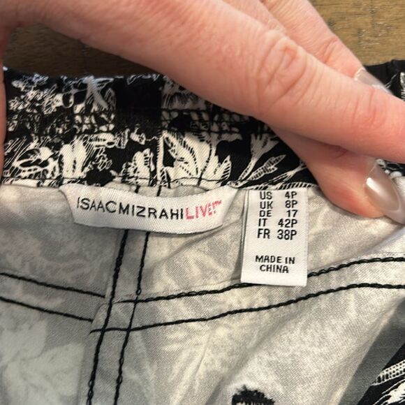 Isaac Mizrahi pull on Bermuda shorts size 4 petite - Picture 5 of 8